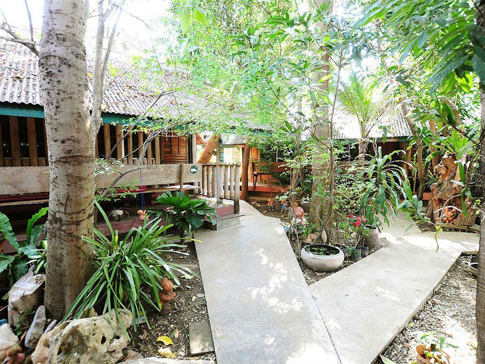 Sukhothai Guest House Екстериор снимка