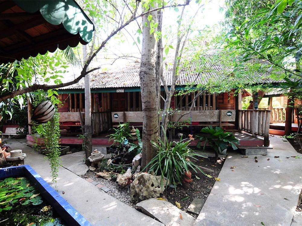 Sukhothai Guest House Екстериор снимка